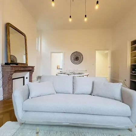 Beau T2 - Centre & Parking Appartement *