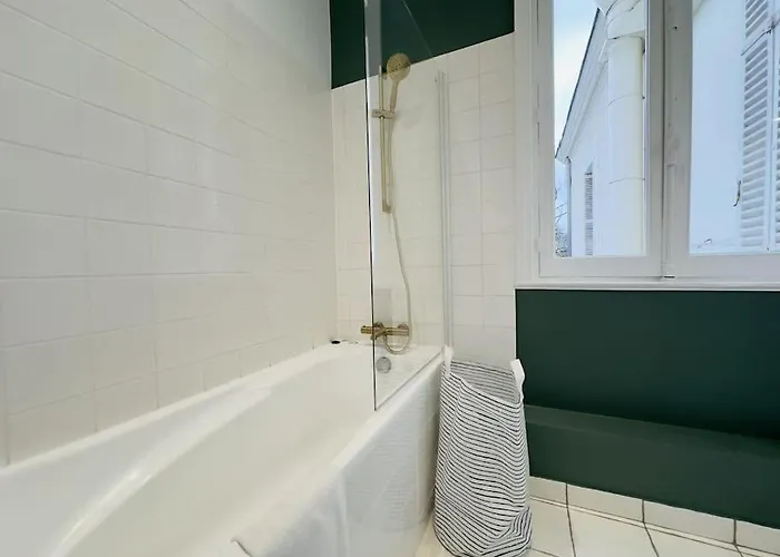 Beau T2 - Centre & Parking